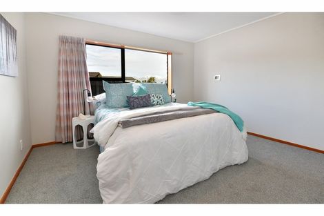 Photo of property in 2/208 Centreway Road, Orewa, 0931