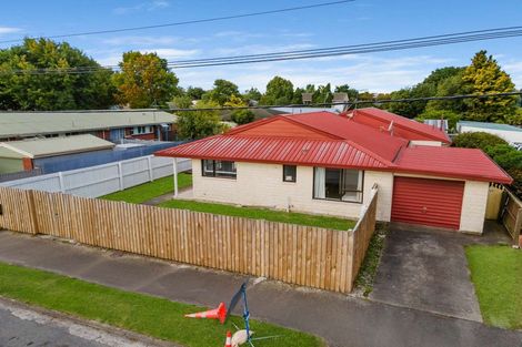 Photo of property in 33 Middleton Road, Upper Riccarton, Christchurch, 8041