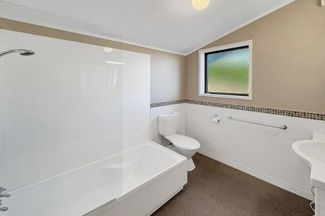 Photo of property in 24 Wairere Road, Bastia Hill, Whanganui, 4500