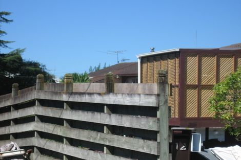 Photo of property in 12 Kelston Street, New Lynn, Auckland, 0600