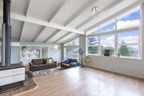 Photo of property in 50 Hogans Road, Glenfield, Auckland, 0629