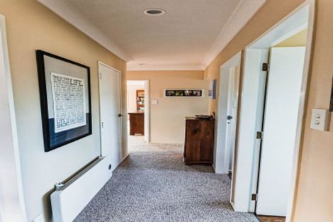 Photo of property in 15 Linwood Drive, Paraparaumu, 5032