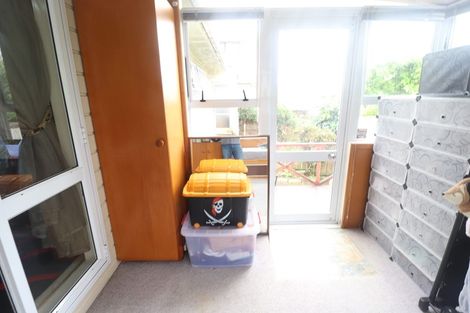 Photo of property in 25 Kaipatiki Road, Glenfield, Auckland, 0629