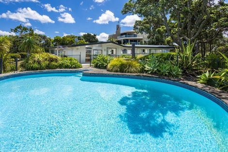 Photo of property in 62 Sharon Road, Waiake, Auckland, 0630