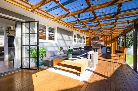 Photo of property in 33 Benmore Avenue, Cloverlea, Palmerston North, 4412