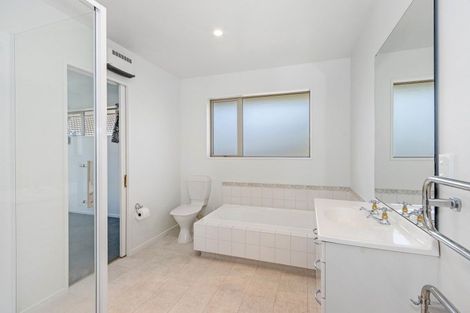 Photo of property in 46 Glasnevin Drive, Casebrook, Christchurch, 8051