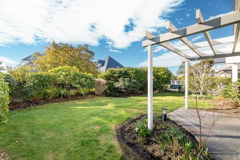 Photo of property in 17 Swanleigh Place, Ilam, Christchurch, 8041