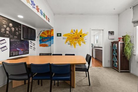 Photo of property in 1117 Karamu Road North, Mayfair, Hastings, 4122