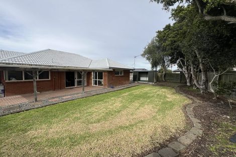 Photo of property in 12 Sheldon Place, Burswood, Auckland, 2013