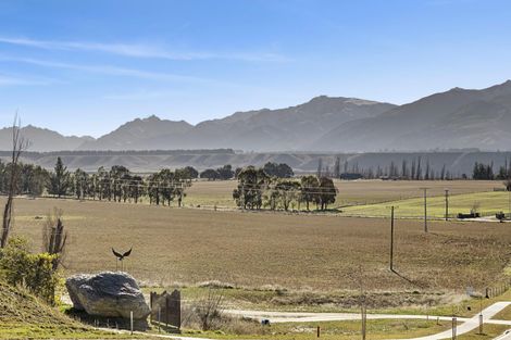 Photo of property in 8 Midrun Lane, Luggate, 9382