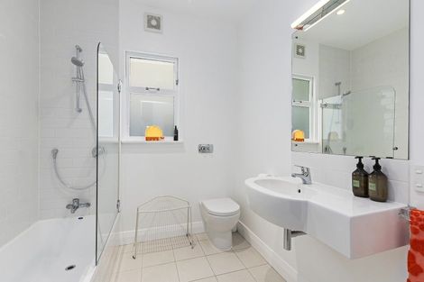 Photo of property in 12 Butt Street, Brooklyn, Wellington, 6021