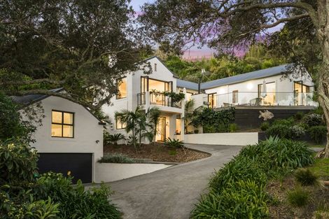 Photo of property in 10 Zita Avenue, Matakatia, Whangaparaoa, 0930