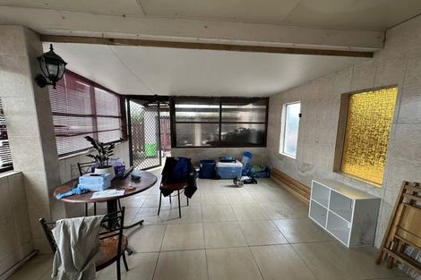 Photo of property in 10 Bendale Place, Papatoetoe, Auckland, 2025