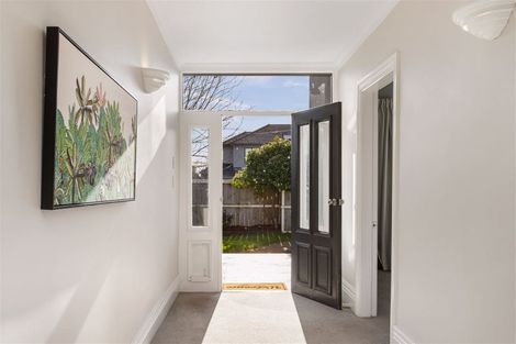 Photo of property in 58 Hawkesbury Avenue, St Albans, Christchurch, 8014