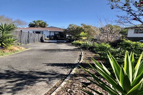 Photo of property in 6 Peterhouse Place, West Harbour, Auckland, 0618