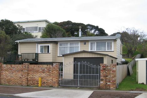 Photo of property in 13 Awaroa Road, Helensville, 0800