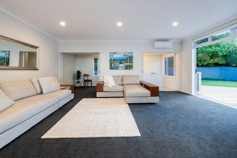 Photo of property in 17 Calypso Place, Rothesay Bay, Auckland, 0630