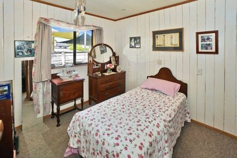 Photo of property in 28 Princess Street, Te Puke, 3119