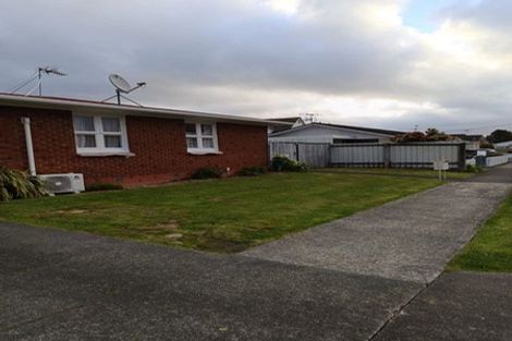 Photo of property in 2 Joseph Grove, Elderslea, Upper Hutt, 5018