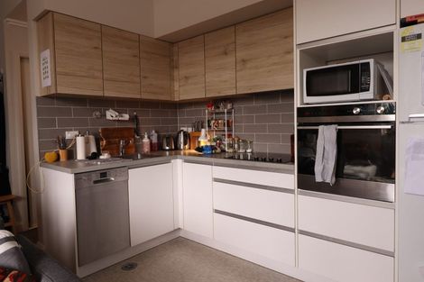 Photo of property in Fountain Court, 11/48u Oriental Parade, Oriental Bay, Wellington, 6011