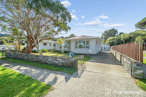 Photo of property in 19 Holly Grove, Maungaraki, Lower Hutt, 5010