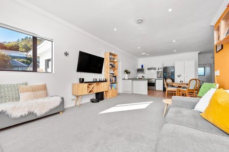 Photo of property in 2/402 Cambridge Terrace, Naenae, Lower Hutt, 5011