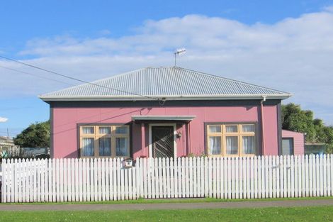 Photo of property in 4 Hillary Street, Foxton, 4814