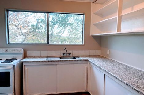 Photo of property in 8 Gahagan Way, Newlands, Wellington, 6037