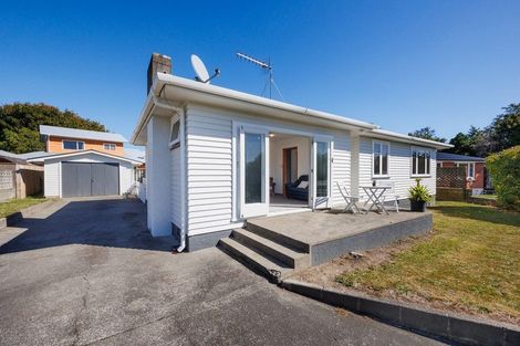 Photo of property in 4 Fairview Place, Feilding, 4702