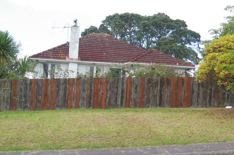 Photo of property in 2/35 Verran Road, Birkenhead, Auckland, 0626