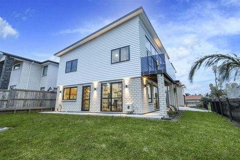 Photo of property in 32 Cooladawson Drive, Flat Bush, Auckland, 2019