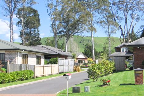 Photo of property in 21 Caulfield Place, Pukehangi, Rotorua, 3015