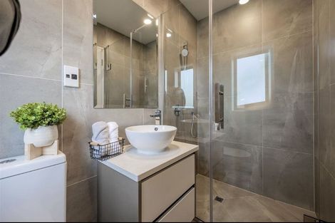 Photo of property in 16 Meritage Lane, Te Atatu South, Auckland, 0610