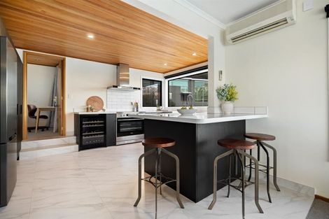 Photo of property in 7 Sunrise Lane, Queenstown, 9300