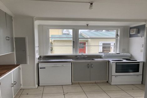 Photo of property in 88 Freyberg Street, Lyall Bay, Wellington, 6022