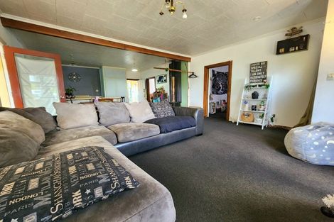Photo of property in 20 Clifford Street, Blackball, 7804