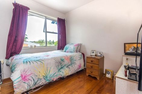 Photo of property in 78 Lantana Road, Green Bay, Auckland, 0604