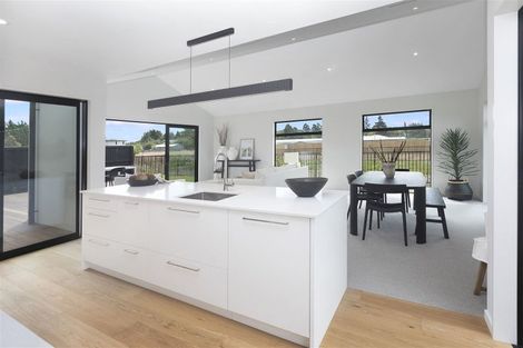 Photo of property in 28 Oakmill Drive, Casebrook, Christchurch, 8051