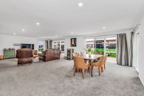 Photo of property in 2 Highworth Crescent, Rolleston, 7615