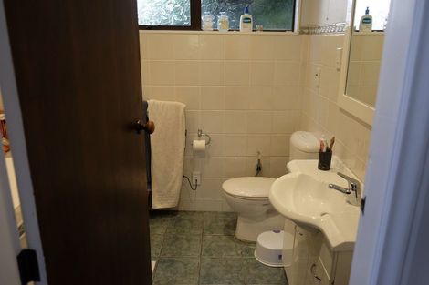 Photo of property in 132 Wadestown Road, Wadestown, Wellington, 6012