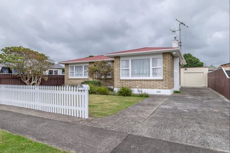 Photo of property in 6 Grey Street, Levin, 5510