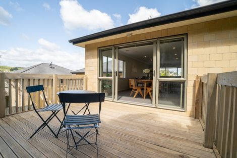 Photo of property in 24 Erlestoke Crescent, Churton Park, Wellington, 6037