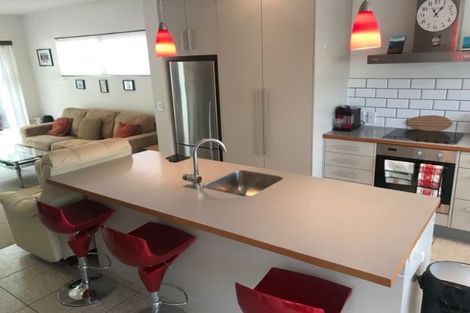 Photo of property in 43 Tiketike Way, Brooklyn, Wellington, 6021