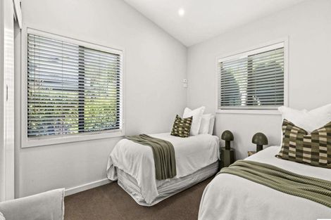 Photo of property in 9 Busby Hill, Havelock North, 4130