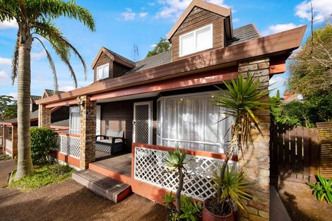 Photo of property in 2/62 Granville Drive, Massey, Auckland, 0614