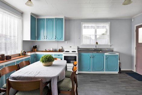 Photo of property in 14 Murray Avenue, Hawera, 4610