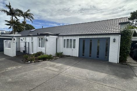 Photo of property in 2/16 Red Bluff Rise, Campbells Bay, Auckland, 0630