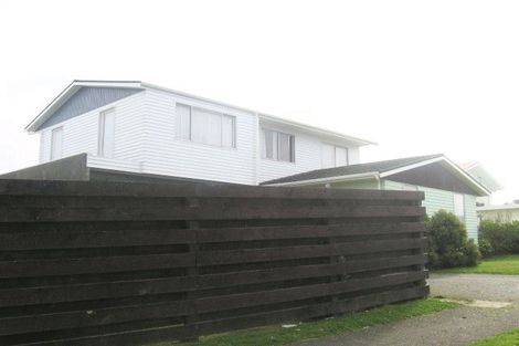 Photo of property in 2/23 Maple Grove, Maungaraki, Lower Hutt, 5010