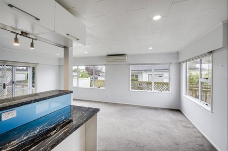 Photo of property in 4 Upham Crescent, Taradale, Napier, 4112