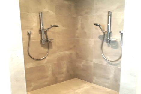 Photo of property in 14 Modello Lane, Waiuku, 2123